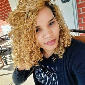 Meet your Posher, Julissa